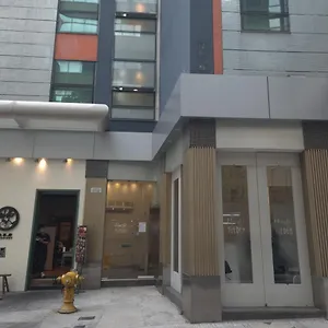 酒店 名樂居 At The Eden, 香港